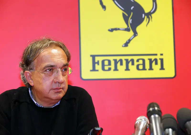 Marchionne: &laquo;Disponibili con Apple&raquo;