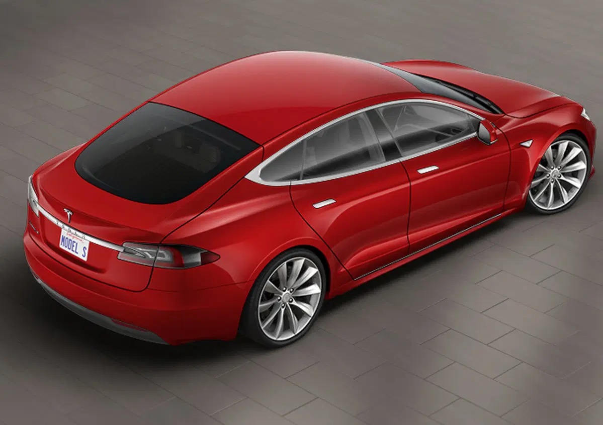 Tesla: grande entusiasmo, ma bilancio in profondo rosso
