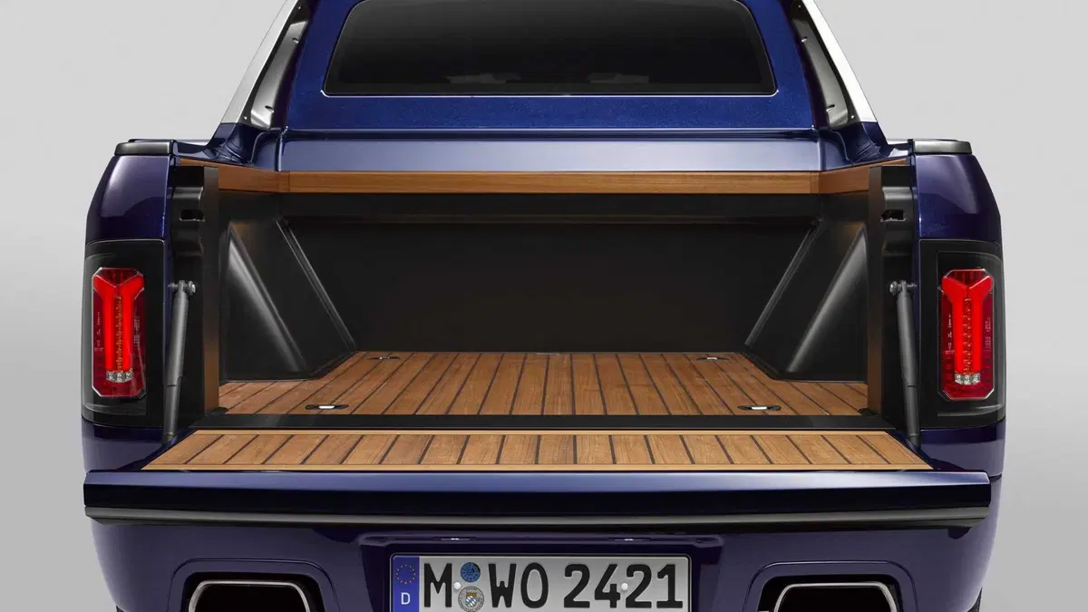 BMW X7 Pick-up, la versione che non ti aspetti (13)