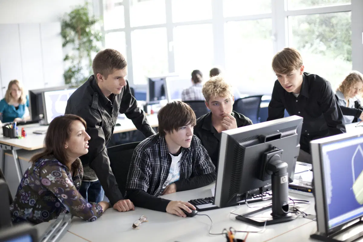 #MercedesVivaio: avviamento al lavoro per i giovani (10)