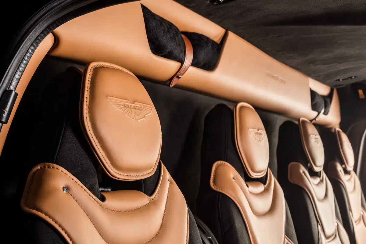 Airbus ACH130 Aston Martin Edition: l'elicottero che si ispira alle quattro ruote (6)