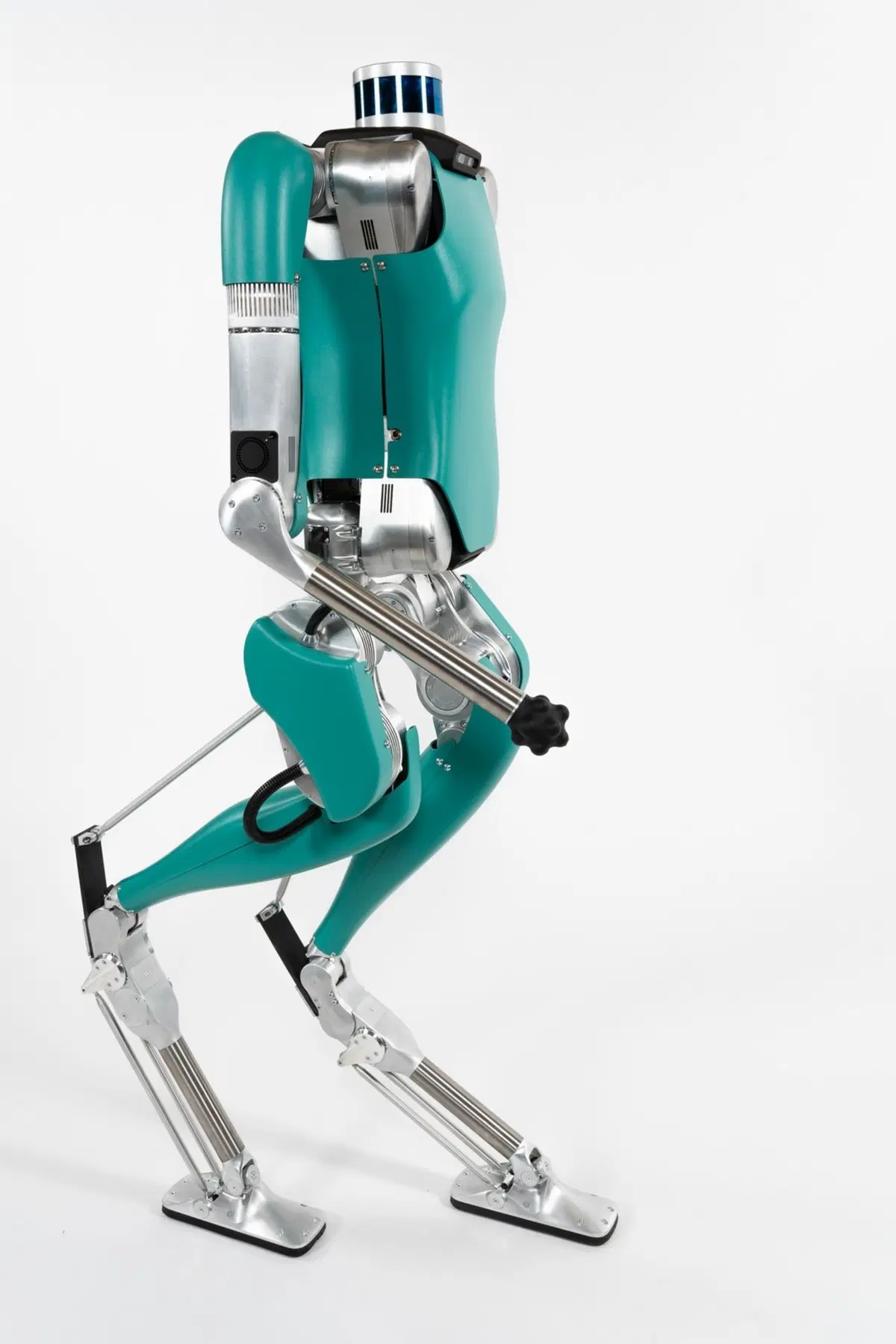 Ford: robot con braccia e gambe a supporto dei veicoli commerciali (4)