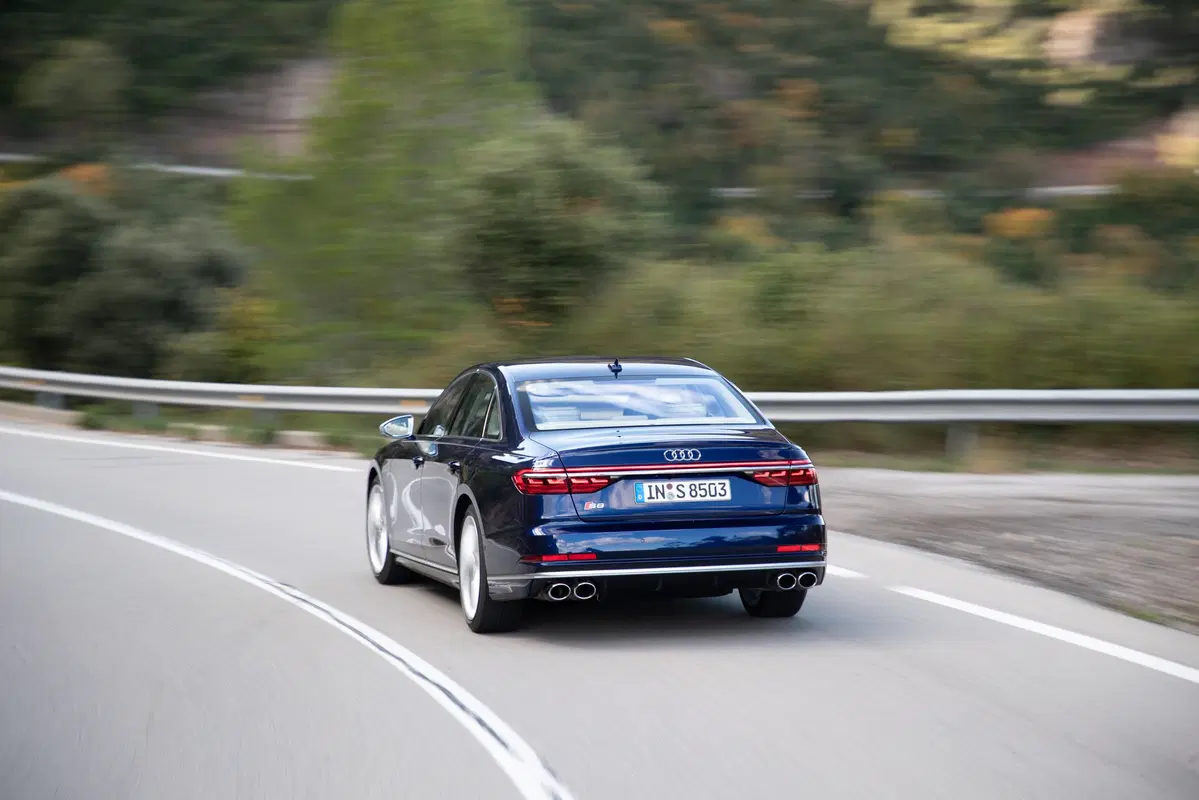 Audi S8 (2019-->>) (30)