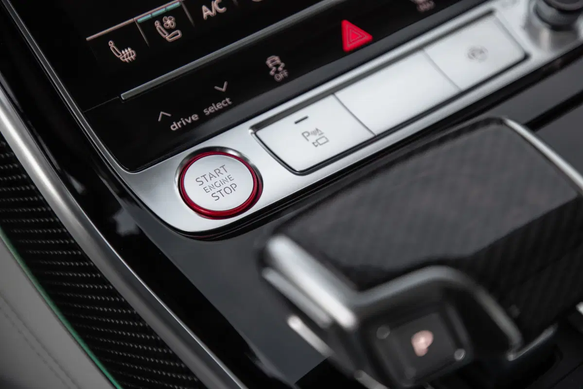 Audi S8 (2019-->>) (42)