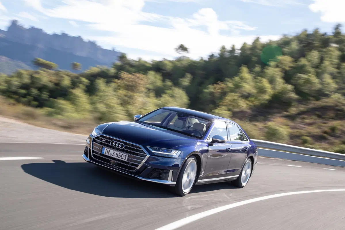 Audi S8 (2019-->>) (33)