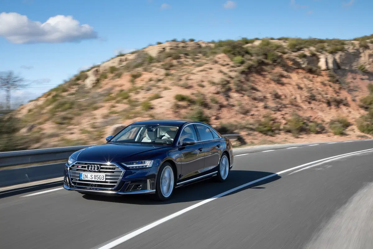 Audi S8 (2019-->>) (46)