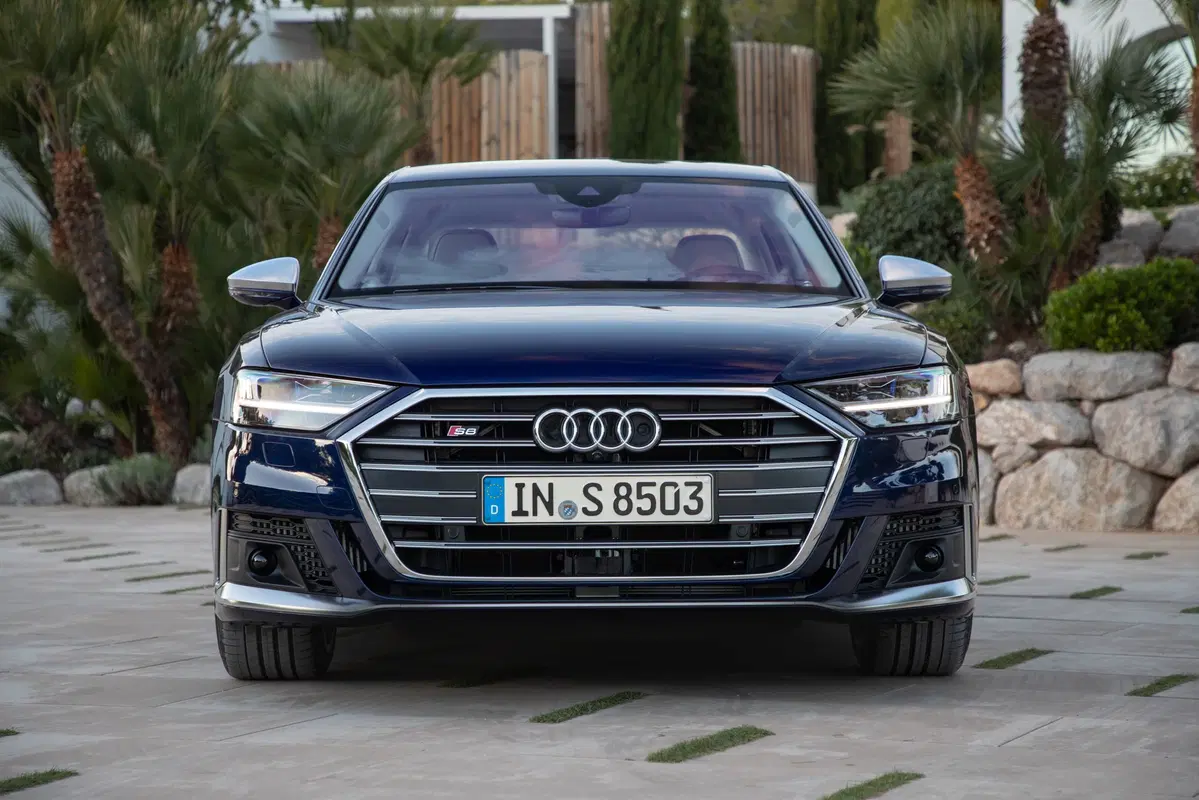 Audi S8 (2019-->>) (29)