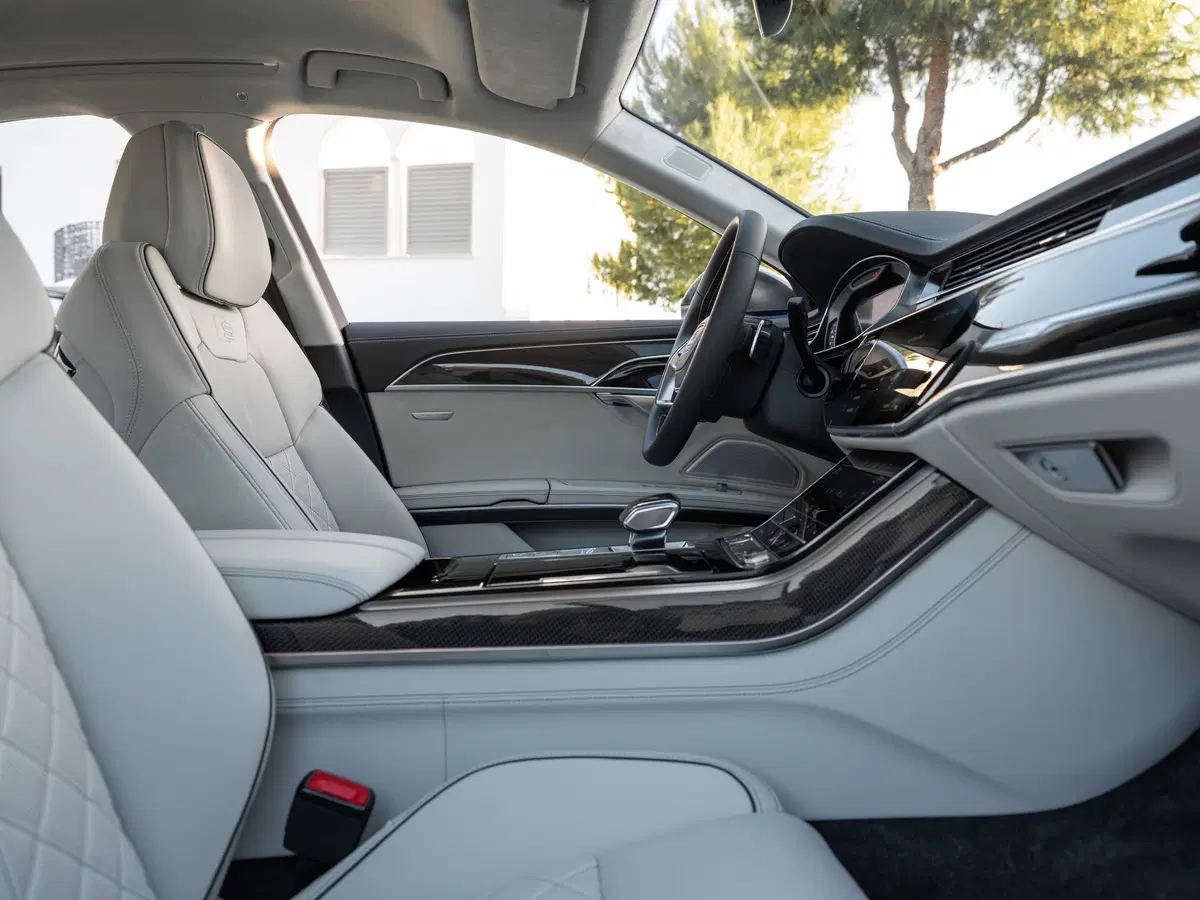 Audi S8 (2019-->>) (38)