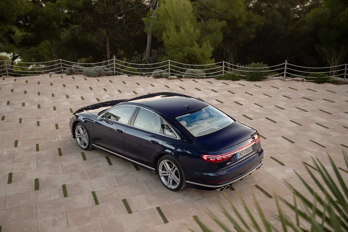 Audi S8 (2019-->>) (50)