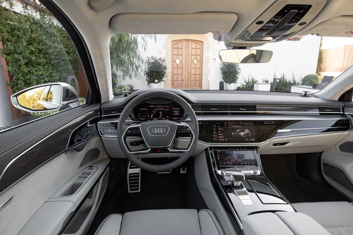 Audi S8 (2019-->>) (37)