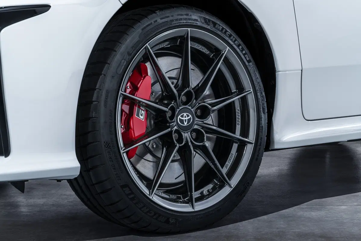 Toyota GR Yaris: potenza, scheda tecnica e foto ufficiali (10)