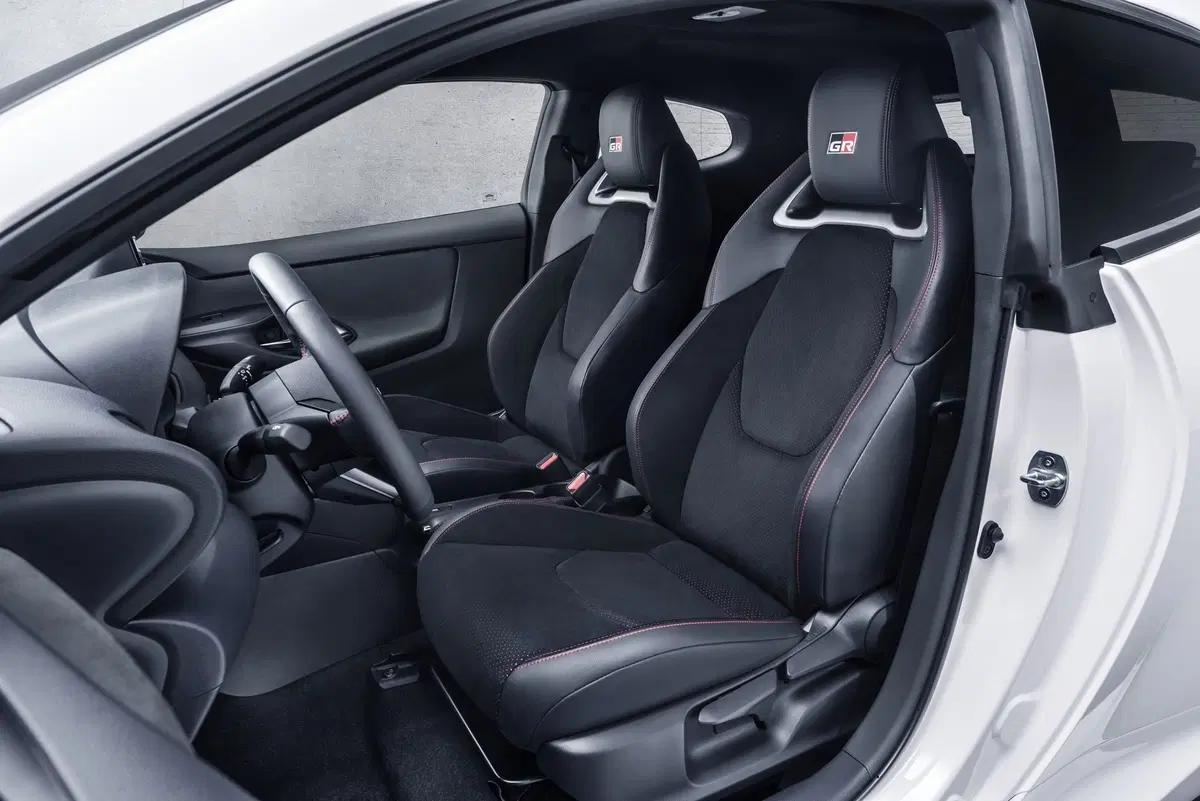 Toyota GR Yaris: potenza, scheda tecnica e foto ufficiali (4)