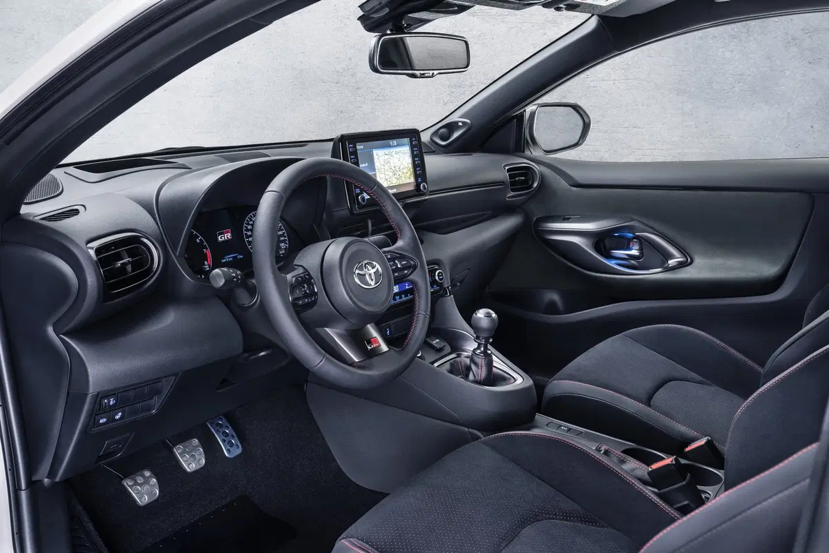 Toyota GR Yaris: potenza, scheda tecnica e foto ufficiali (6)