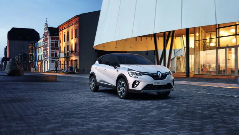 Renault Captur E-Tech, ecco l'ibrida plug-in