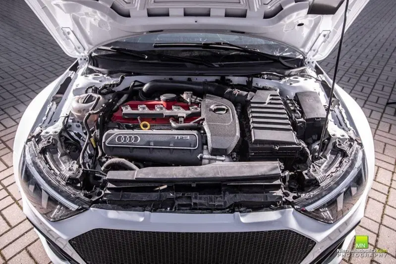 Motore 2.5 TFSI da ben 400 CV