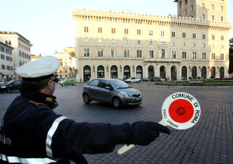 Roma, smog: blocco del traffico 13 gennaio 2020. Forse Diesel ferme anche domani