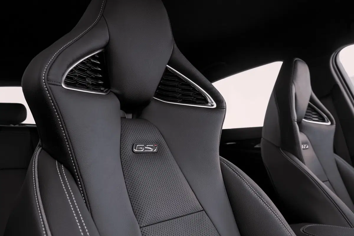 Opel Insignia GSi, debutto al Salone di Bruxelles 2020 (9)