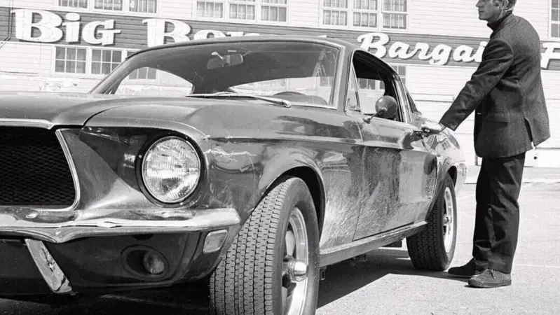 Ford Mustang Bullitt di Steve McQueen: venduta all'asta per 3,7 milioni di dollari