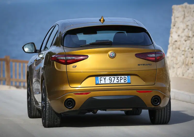 Alfa Romeo Stelvio (20)