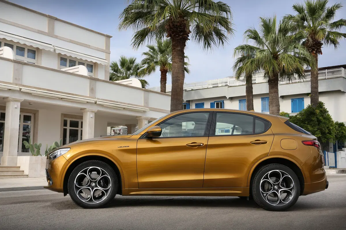 Alfa Romeo Stelvio Stelvio 2.2 Turbodiesel 190 CV AT8 Q4 Business (18)
