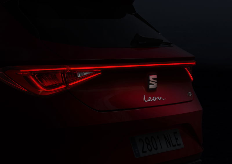 Seat Leon 2020, il teaser del posteriore