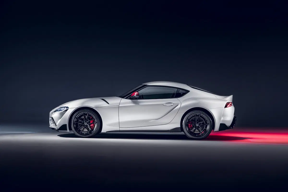 Toyota GR Supra 2.0: con il duemila sarà più bella da guidare (3)