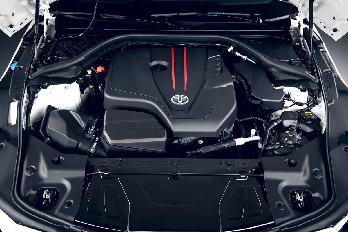 Toyota GR Supra 2.0: con il duemila sarà più bella da guidare (8)