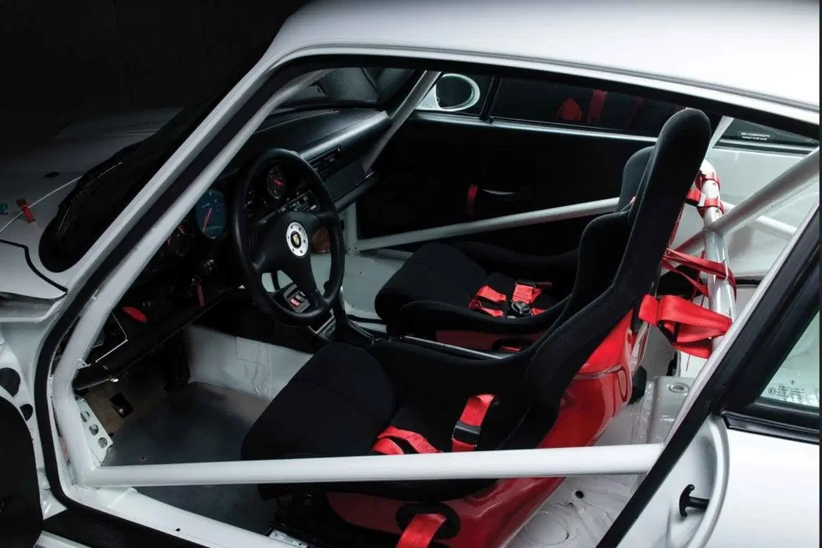 Porsche 911 Carrera RS Clubsport Coupé: chi la porterebbe in pista? (4)