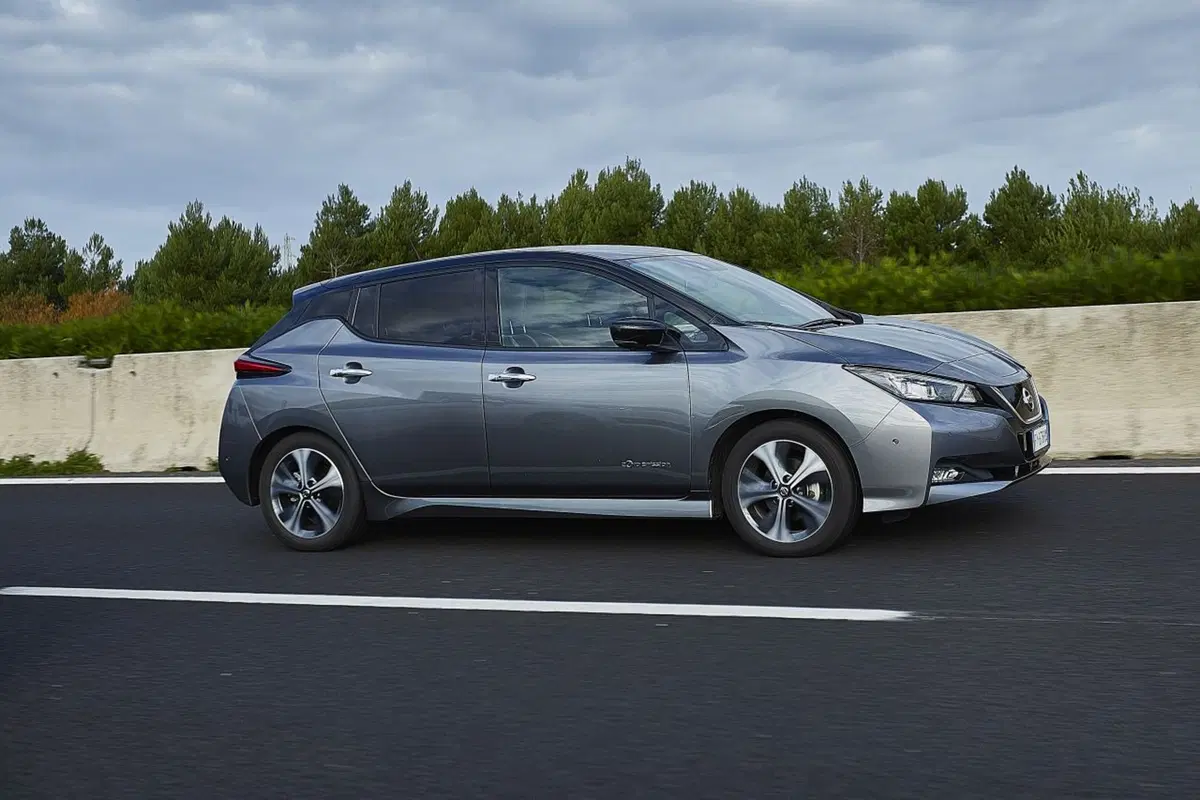 Nissan Leaf e+, con batteria 62 kWh autonomia da 385 km (3)