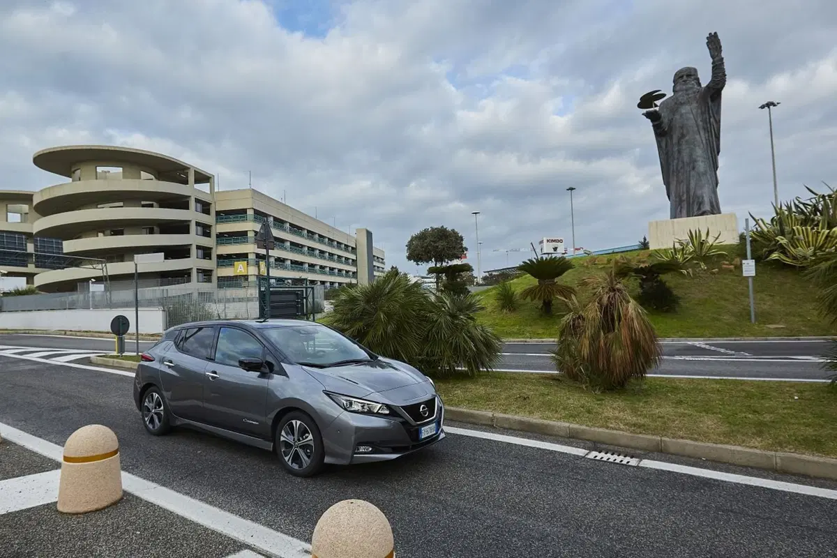 Nissan Leaf e+, con batteria 62 kWh autonomia da 385 km (11)