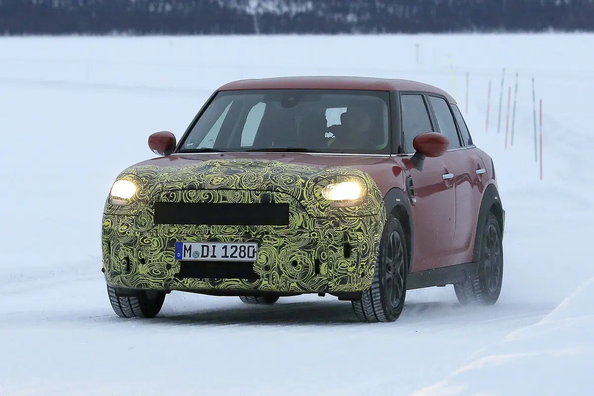 Mini Countryman restyling, le foto spia (4)