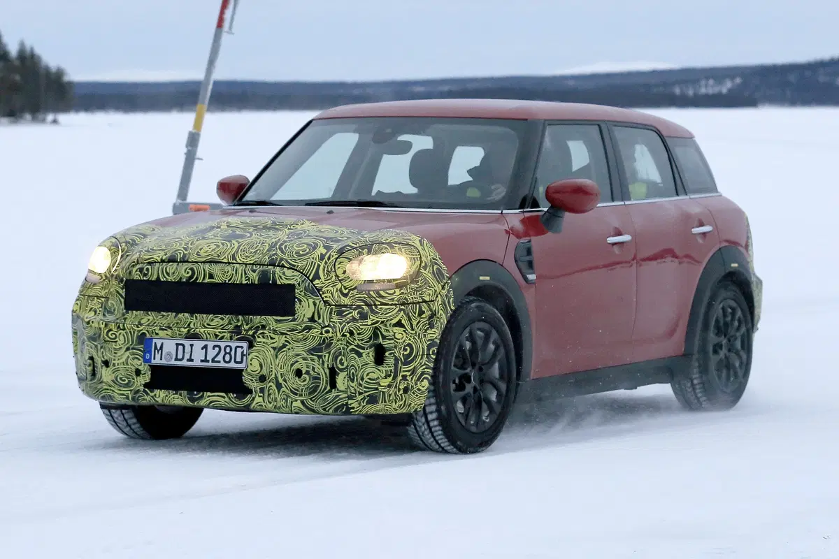Mini Countryman restyling, le foto spia (6)