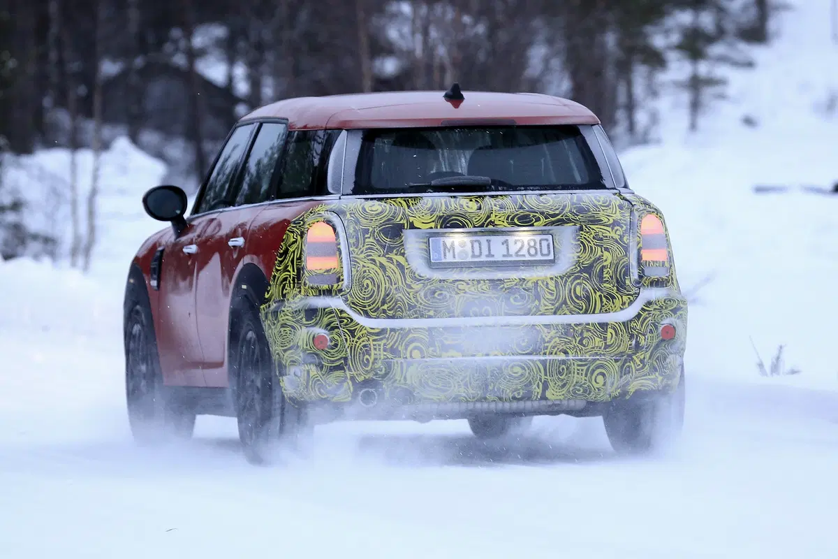 Mini Countryman restyling, le foto spia (9)