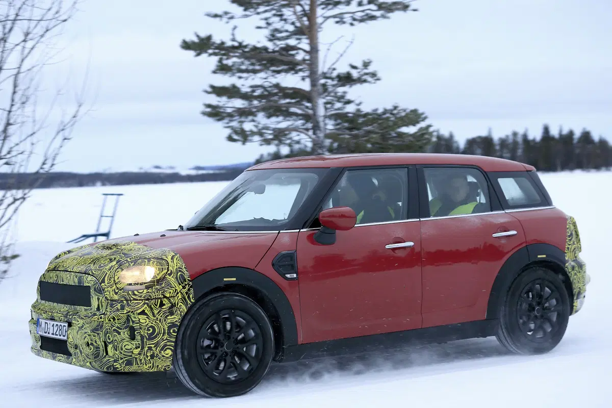Mini Countryman restyling, le foto spia (8)