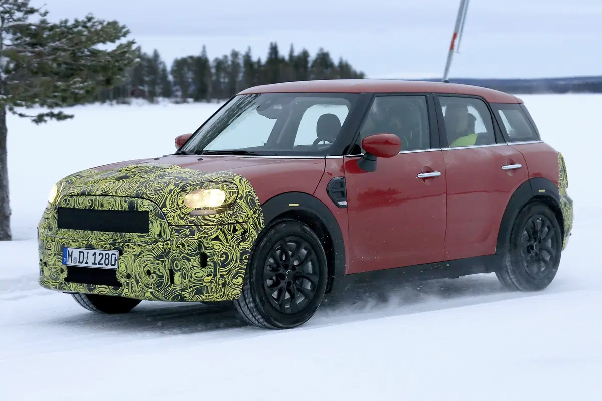 Mini Countryman restyling, le foto spia (10)