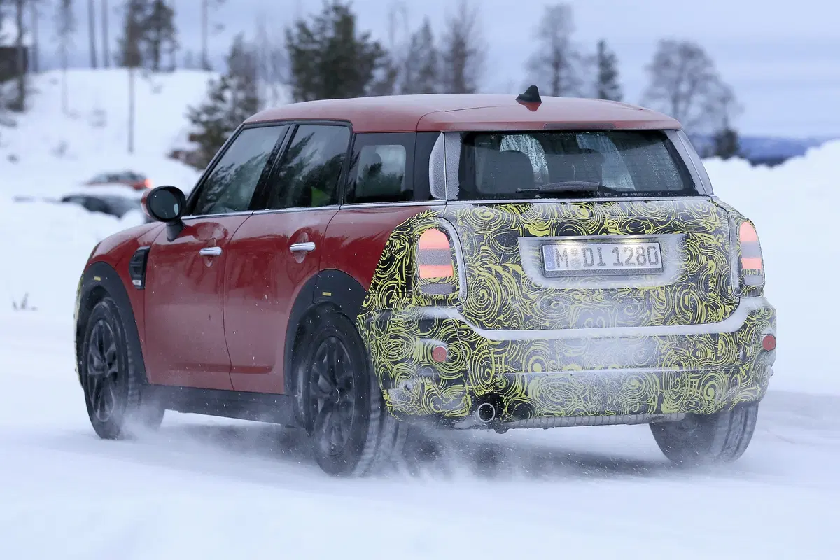 Mini Countryman restyling, le foto spia (12)