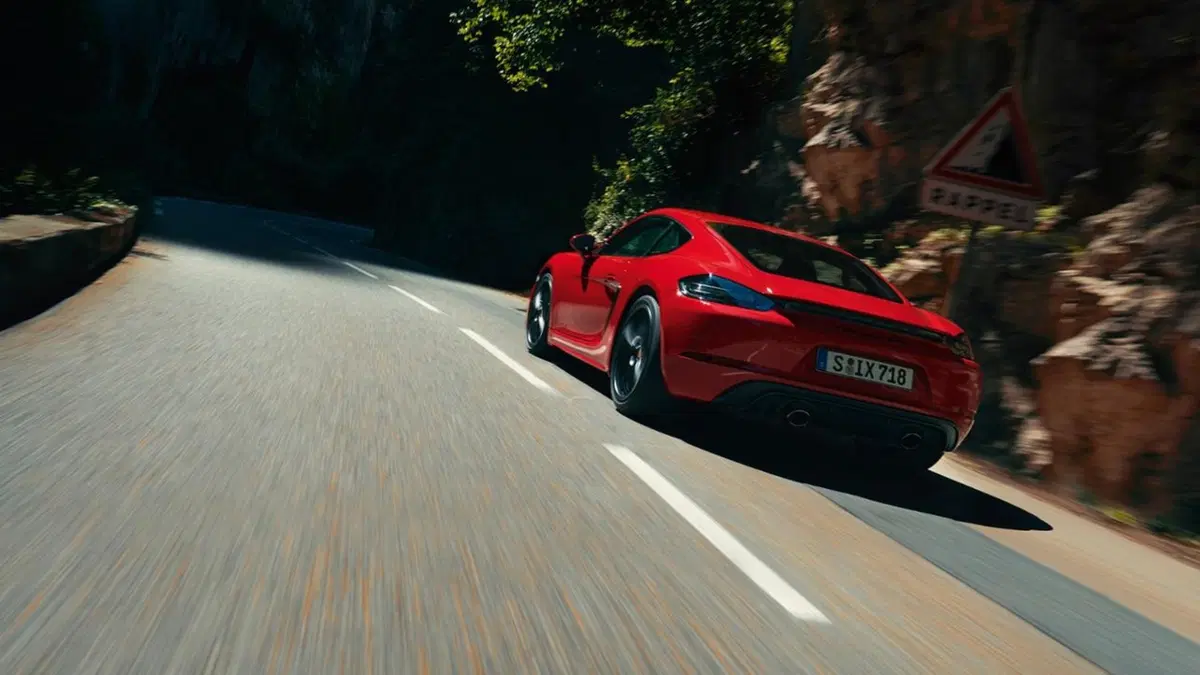 Porsche 718 Cayman e Boxster GTS, arrivano boxer aspirato e cambio manuale (4)