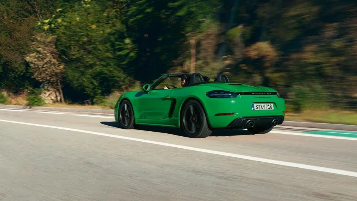 Porsche 718 Cayman e Boxster GTS, arrivano boxer aspirato e cambio manuale (2)