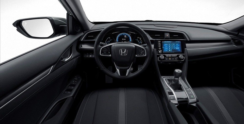 Gli interni della Honda Civic restyling