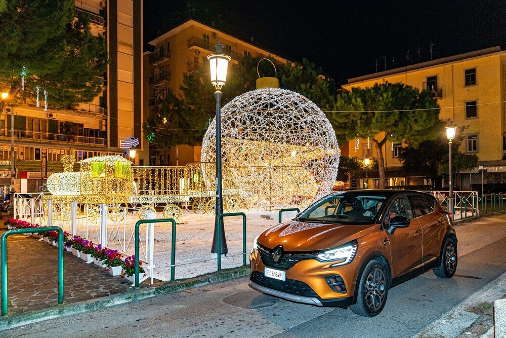 La nuova Renault Captur nel centro di Salerno