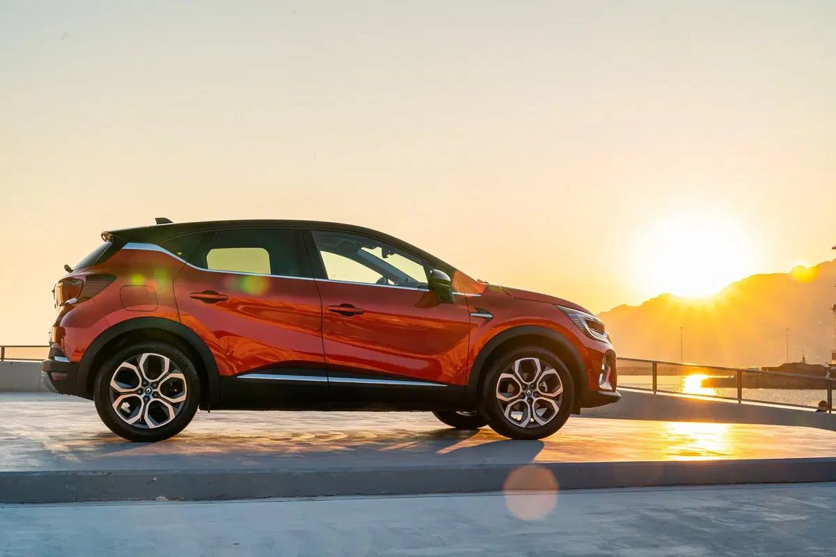 Renault Captur 2020, TEST: SUV compatto ancora più maturo [Video] (4)