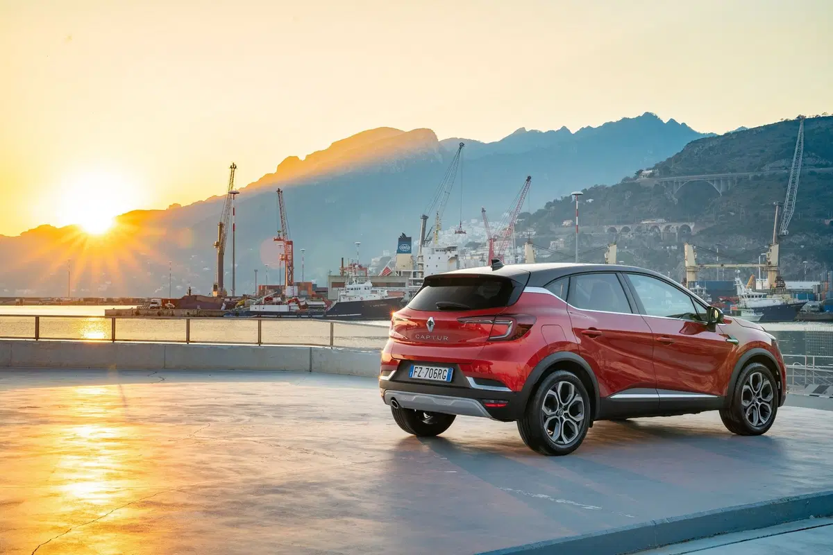 Renault Captur 2020, TEST: SUV compatto ancora più maturo [Video] (14)