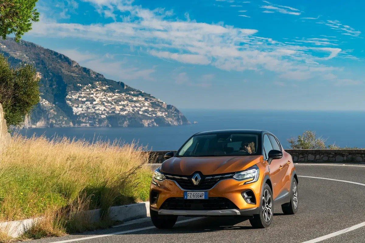 Renault Captur 2020, TEST: SUV compatto ancora più maturo [Video] (6)