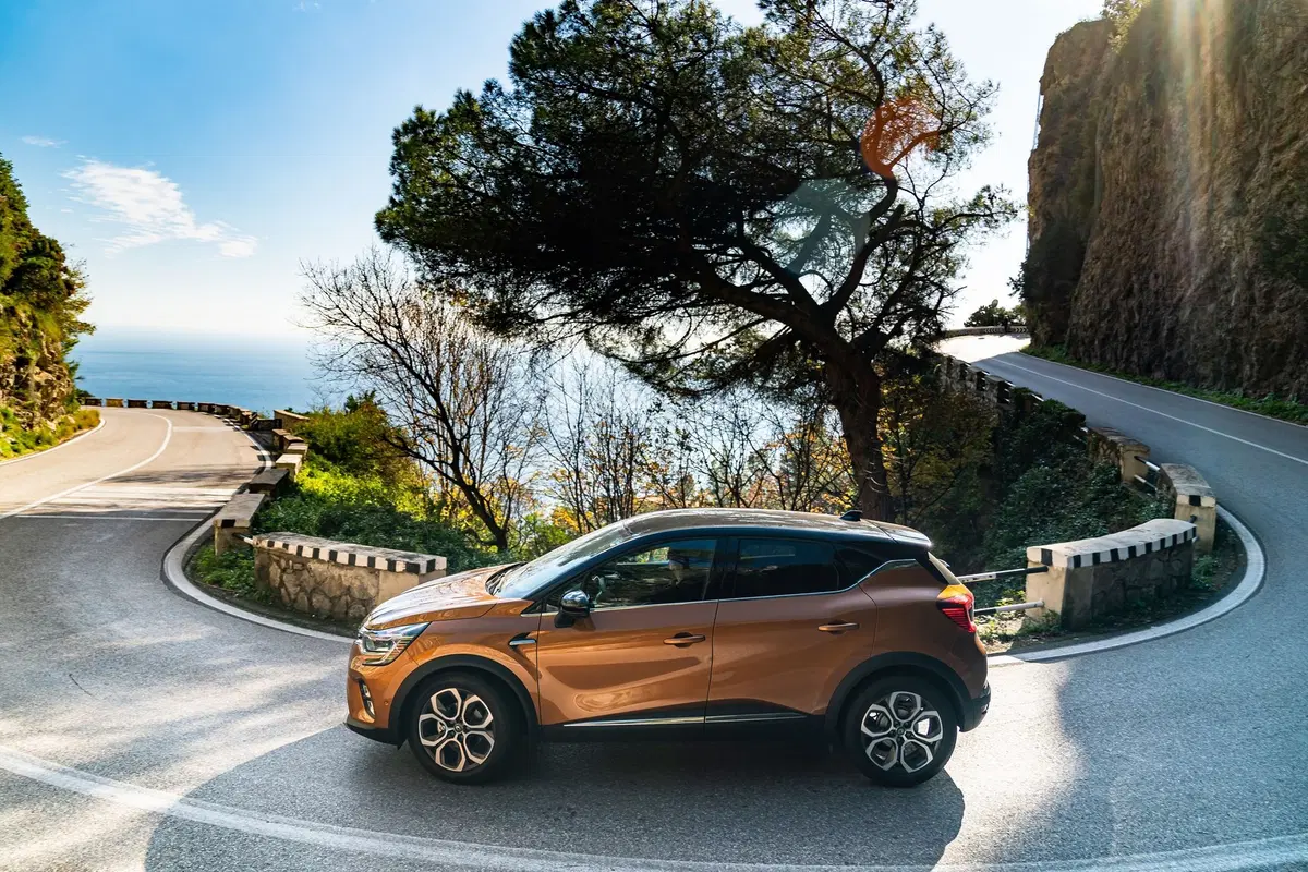 Renault Captur 2020, TEST: SUV compatto ancora più maturo [Video] (11)