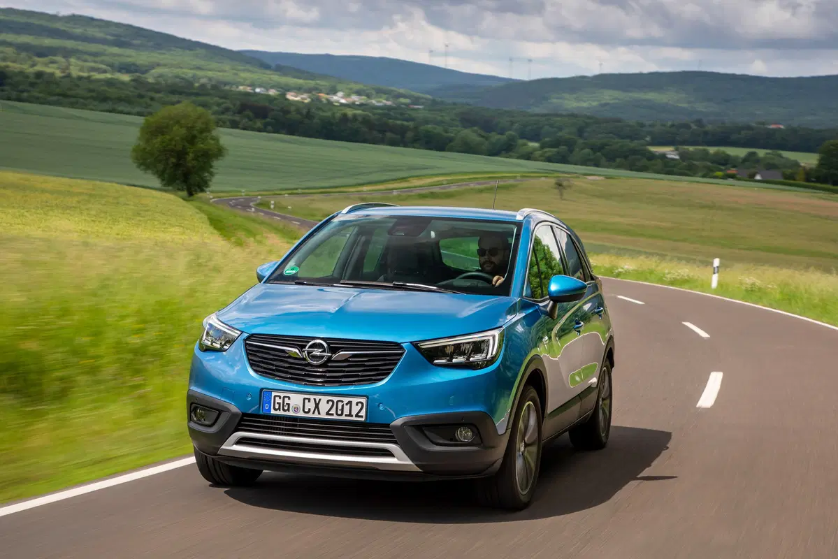 Opel Astra, Grandland X e Crossland X, le versioni speciali “Opel 2020” (3)