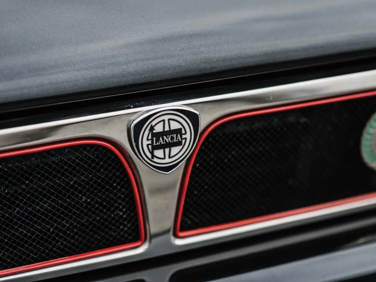 Lancia Delta HF Integrale Evoluzione: aggiudicata per oltre 100.000 dollari (25)