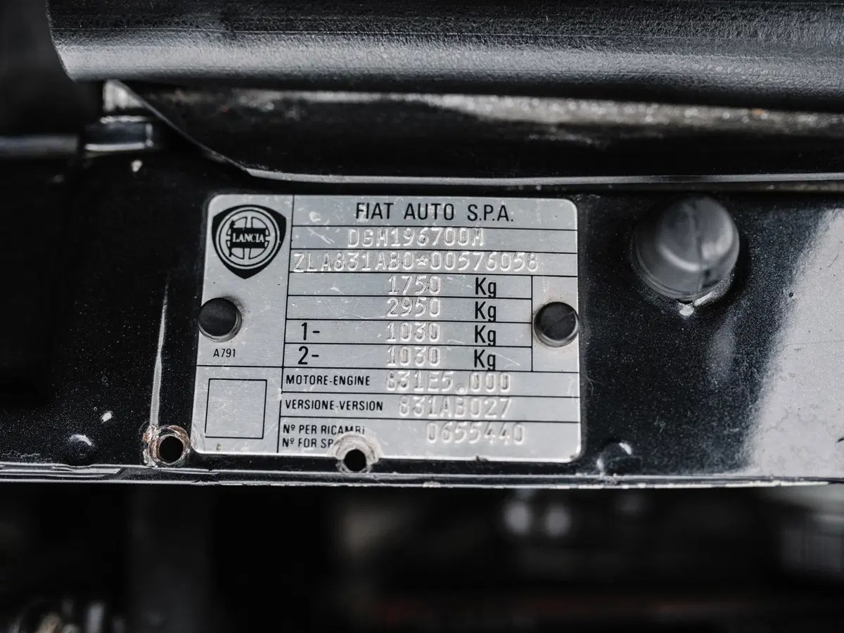 Lancia Delta HF Integrale Evoluzione: aggiudicata per oltre 100.000 dollari (29)