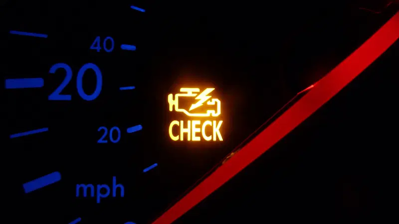 Spie accese in macchina: il significato delle spie sul quadro strumenti nel cruscotto dell&rsquo;auto