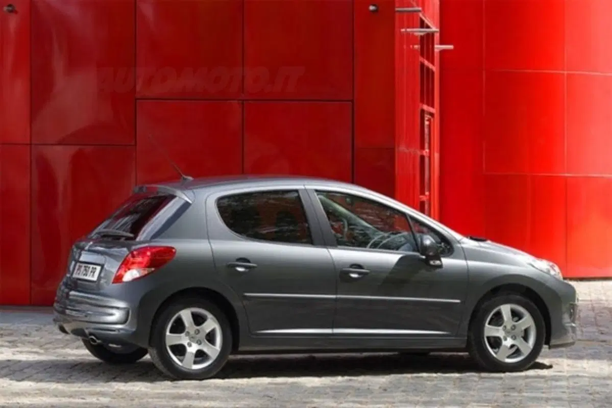 Peugeot: dalla 205 alla 208. Ma che fine ha fatto la 209? (23)