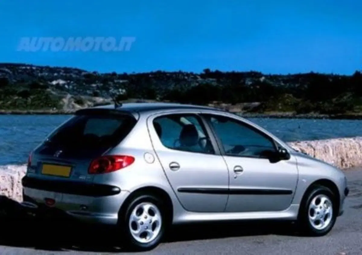 Peugeot: dalla 205 alla 208. Ma che fine ha fatto la 209? (8)
